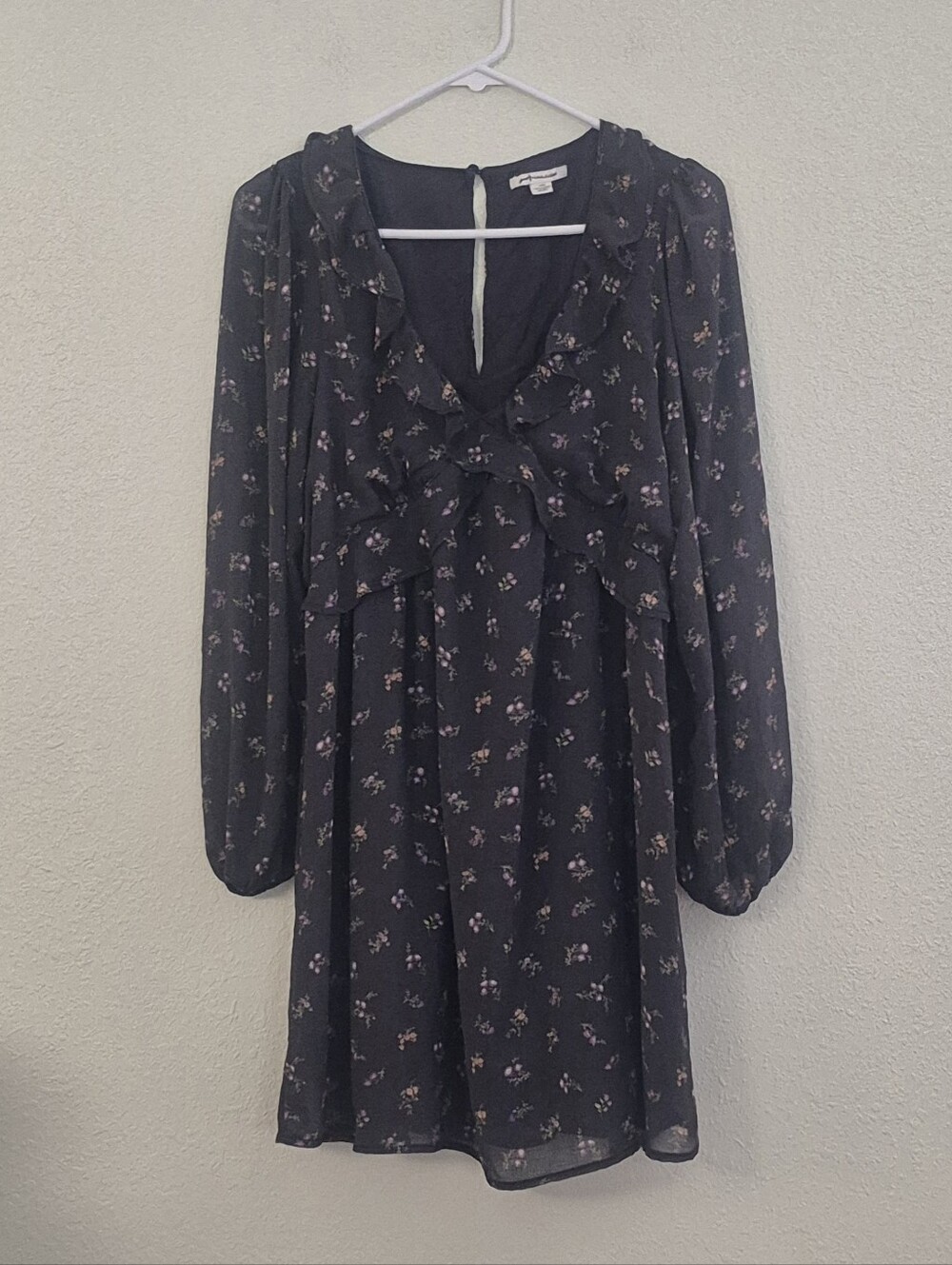 American Eagle Outfitters Black Floral Ruffle V-Neck Long Sleeve Dress